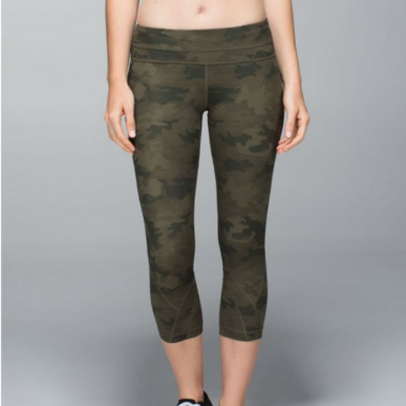 Lululemon Run Inspire Camo Crop Size 6 All Luxtreme Fatigue Green - Picture 1 of 9